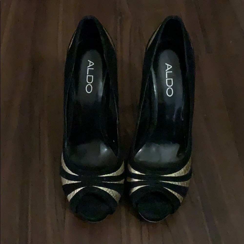 Black size 7 peep toe heels